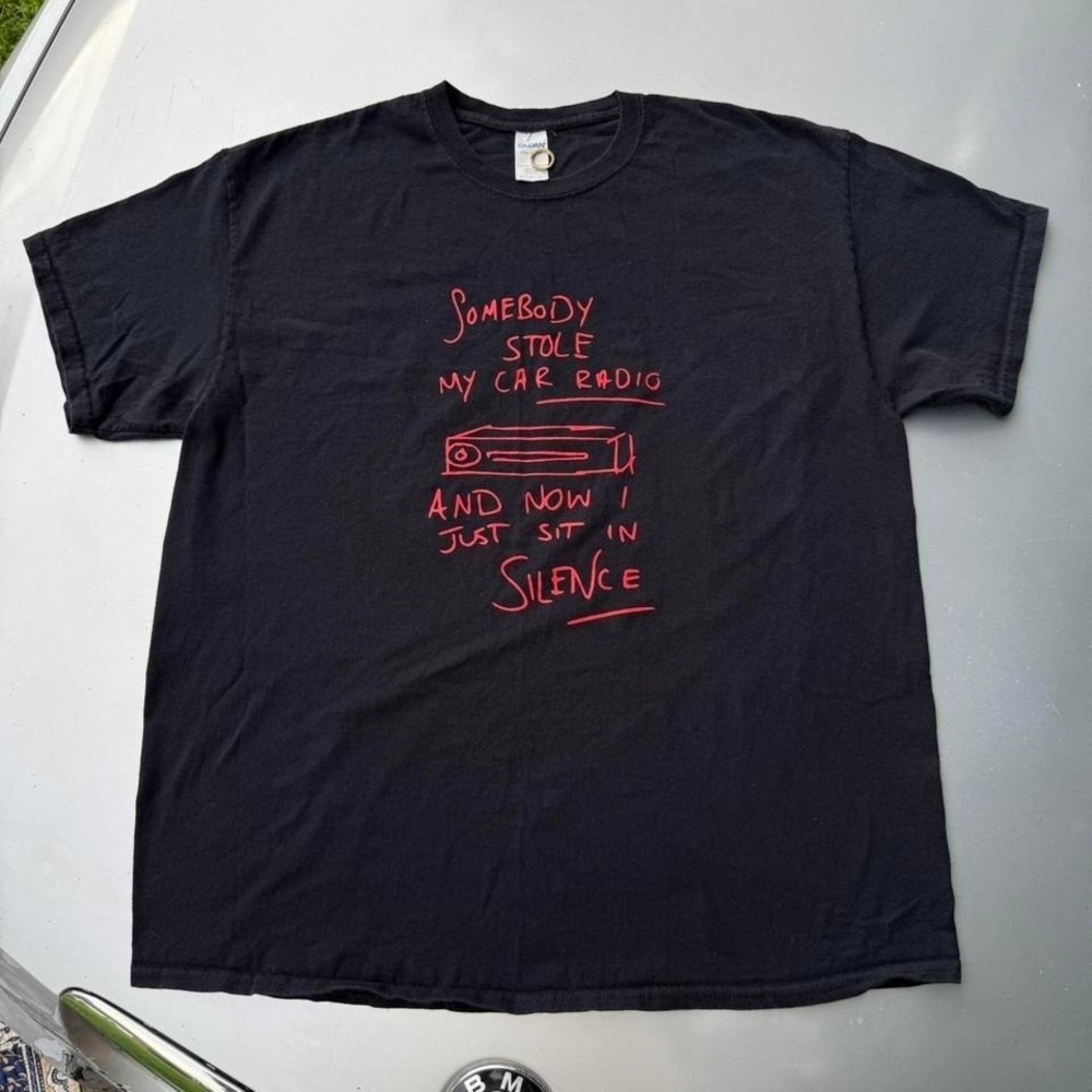 Someone stole my car radio and now I just sit in silence Red Knight T-shirt
